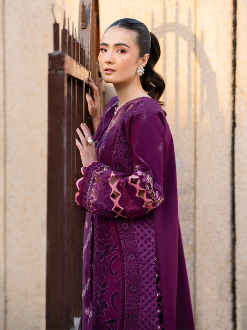 DR-06 | 3 PC Luxury Lawn