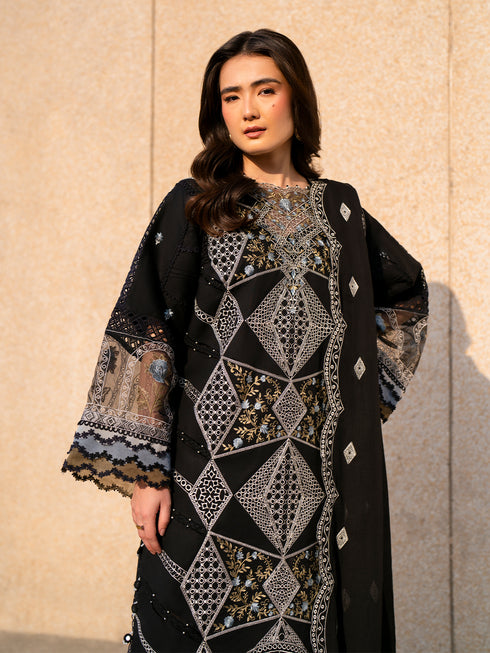 DR-08 | 3 PC Luxury Lawn