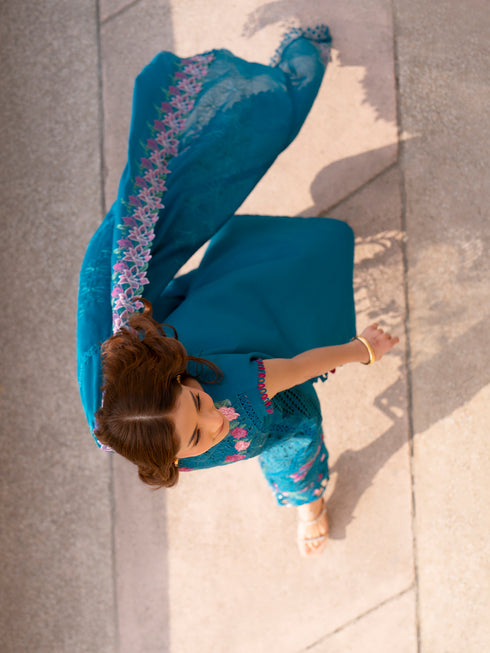 DR-10 | 3 PC Luxury Lawn