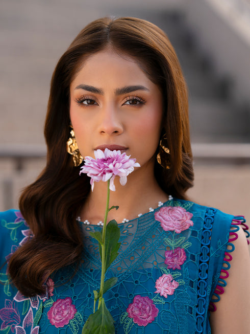 DR-10 | 3 PC Luxury Lawn