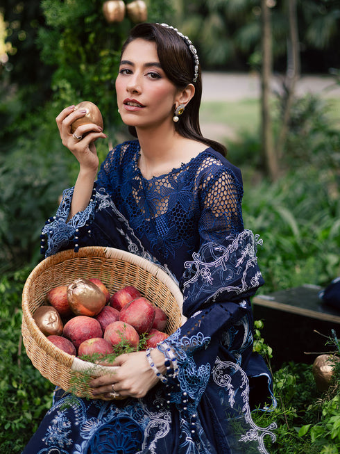 ET - 01 | 3 PC Luxury Lawn