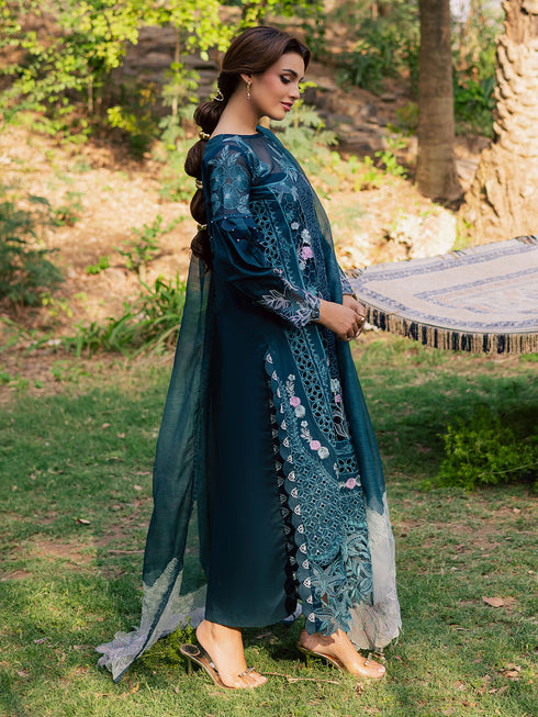 ET - 05 | 3 PC Luxury Lawn