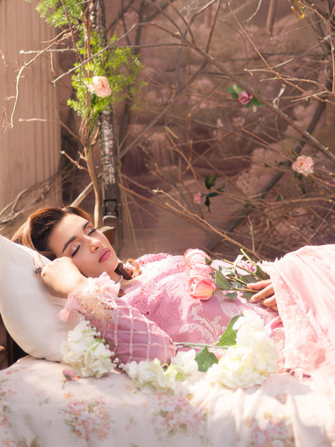 ET - 06 | 3 PC Luxury Lawn