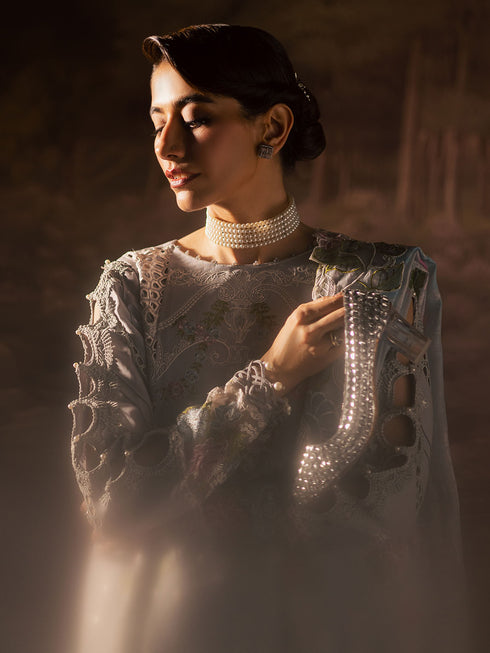 ET - 09 | 3 PC Luxury Lawn