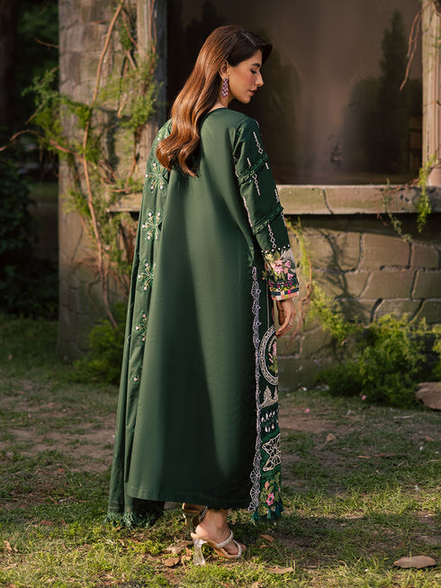 ET - 10 | 3 PC Luxury Lawn